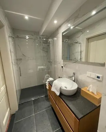 Hotel De Gravin *